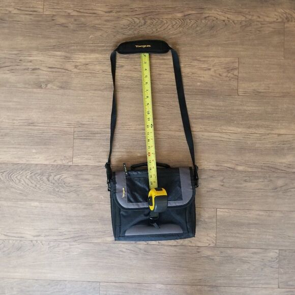 Targus CityGear for Most Tablets Mini Messenger Notebooks Kindle School Work - Picture 8 of 8